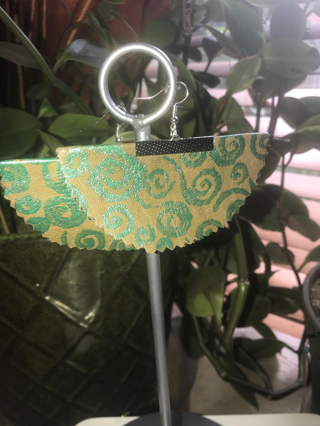 Eden Hemisphere Earring (Medium)